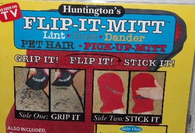+MBA #3535-432   "Huntington's Flip-It-Mitt Pet hair Remover"
