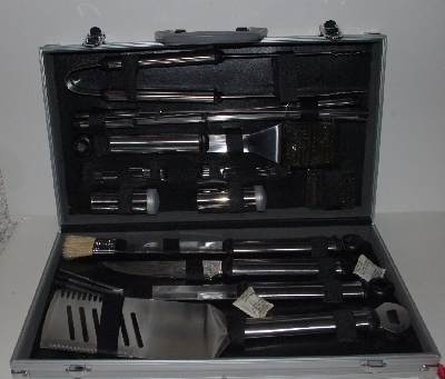+MBA #3535-542   "Large Stainless Steel Grill 21 Piece  Set With Carrying Case"