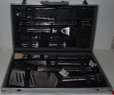+MBA #3535-542   "Large Stainless Steel Grill 21 Piece  Set With Carrying Case"