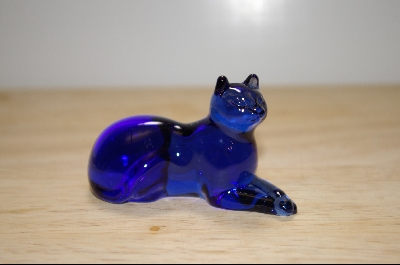 +MBA #4-078  "1986 Blue Glass Franklin Mint Cat