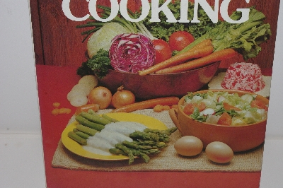+MBA #3636-0076   "1979 Creative Cooking Institute Series Salad & Vegetable Cooking Hard Cover Cook Book"