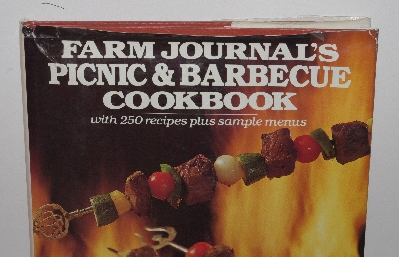 +MBA #3636-0085   "1982 Farm Journal's Picnic & Barbecue Cook Book Hard Cover"