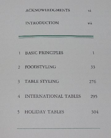+MBA #3636-0079   "1982 Food Style The Art Of Presenting Food Beautifully By Molly Siple & Irene Sax Hard Cover Cook Book"