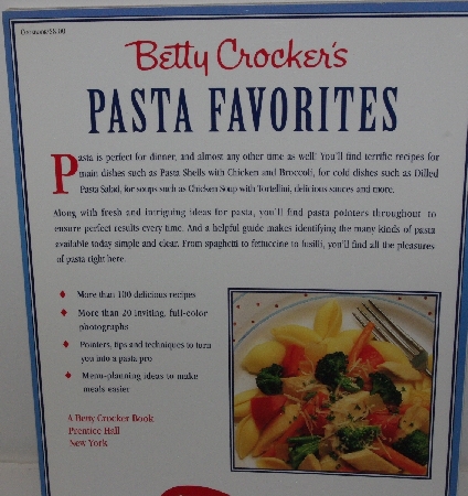+MBA #3636-0052  "1993 Betty Crocker's Pasta Favorites Paper Back Cook Book"