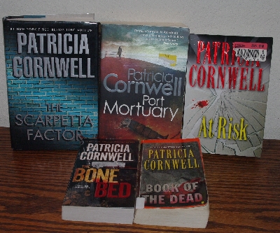 +MBA #3838-0026   "Set Of 5 Patricia Cornwell Books"