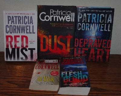 +MBA #3838-0029   "Set Of 5 Patricia Cornwell Books"