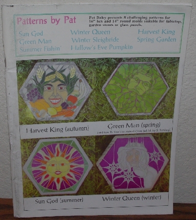 +MBA #4040-259    "2001 Patterns By Pat Daley  (8) Stained Glass Stepping Stones"