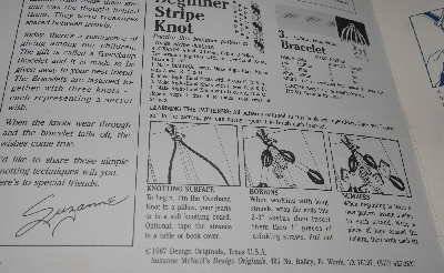 +MBA #4040-292  "1987 Beginner Knotting Friendship Bracelets" Suzanne McNeill Designs