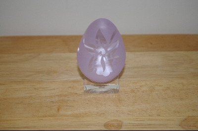 +MBA #9-179  1980's  Lavender "Orchid" Cameo Glass Egg