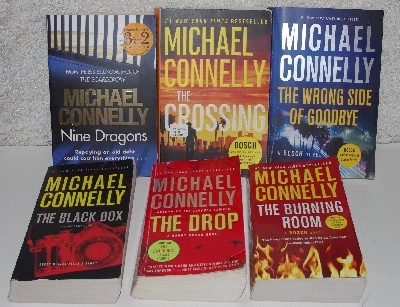 +MBA #5600-364  "Set Of 21 Michael Connelly "Harry Bosch" Series Paper Backs"