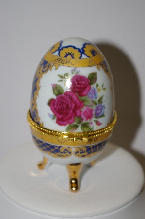 +MBA #9-230  Red Roses Ceramic Egg Shaped Trinket Box