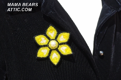 MBA #5612-194  "Yellow & Black Glass Bead Flower Brooch"