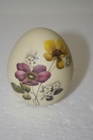 +MBA #11-109  Solid Porceline Hand Painted Floral Egg