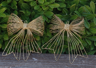+MBA #5714-0009   "1980's Set Of 3 Metal Wire Gold Glittered Large Bows"