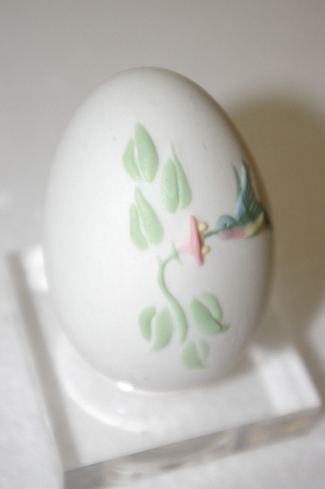 +MBA #11-257  1980's White Fine Bone China Embossed Egg