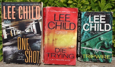 MBA #5627B-2223  "Set Of (22) Pre-Owned Jack Reacher Series Paper Back Books"