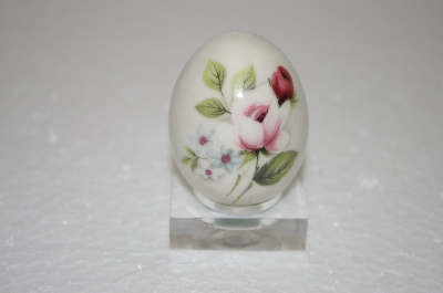 +MBA #12-106  Hand Painted Porcelain Rose Egg