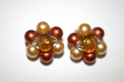 +MBA #25-259  Vintage Made In Hong Kong Clip On Bead Earrings