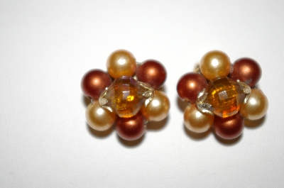 +MBA #25-259  Vintage Made In Hong Kong Clip On Bead Earrings