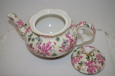 +MBA #5-1642D  Porcelain Scalloped Butterfly Teapot