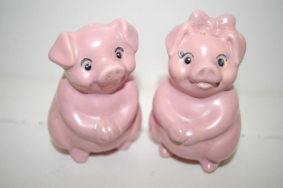 +MBA #33-026  "1994 Pink Pig Salt & Pepper Shakers