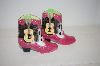 +MBA #33-015  "2000 Pink Cowbot Boots & Guitars Salt & Pepper Shakers