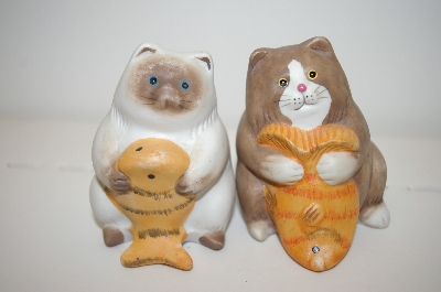+MBA #33-113  "Ceramic Cats With Fish Salt & Pepper Shakers