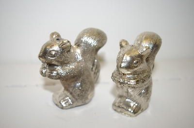+MBA #33-093  "Vintage Metal Squirrel Salt & Pepper Shakers