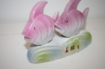+MBA #33-154  "Vintage Pink Fish On a Stand Salt & Pepper Shakers