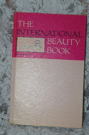 +MBA #38-018  "1970 The International Beauty Book