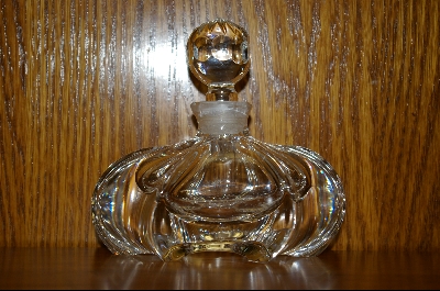 +MBA  "Elegant Clear Crystal Perfume Bottle