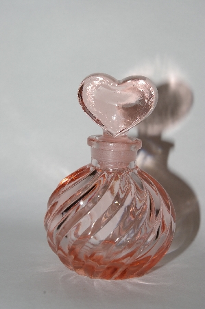 +MBA #55-132  Vintage Pink Glass Perfume Bottle With Heart Shaped Glass Stopper 