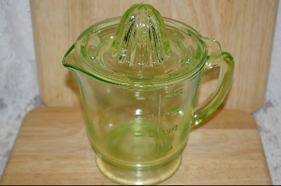 +MBA #4953  "Hocking  Green Reamer &  4- Cup Pitcher #4953