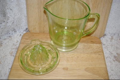 +MBA #4953  "Hocking  Green Reamer &  4- Cup Pitcher #4953