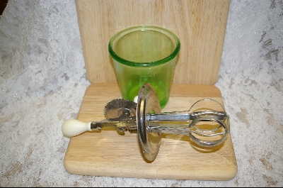 +MBA #4939  "Green Glass 3-Cup "D&B" Beater Set #4939