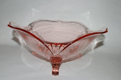 +MBA #64-186  Vintage Pink Depression Glass 3 Footed Fruit Bowl