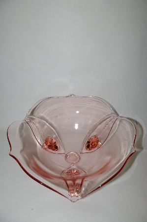+MBA #64-186  Vintage Pink Depression Glass 3 Footed Fruit Bowl