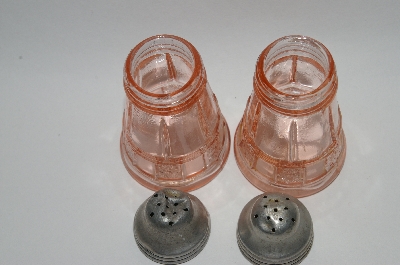 +MBA #64-042  Vintage Pink Depression Glass Salt & Pepper Shakers