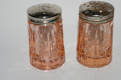 +MBA #63-085  Vintage Pink Depression Glass "Sharon" Salt & Pepper Shakers
