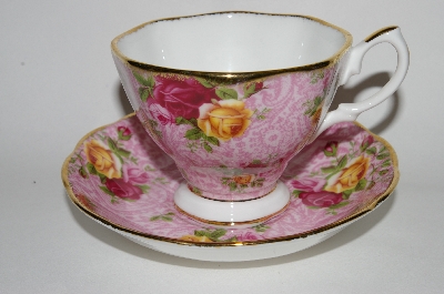 +Royal Albert  "2002" Old Country Roses Dusky Pink Lace Cup & Saucer Set