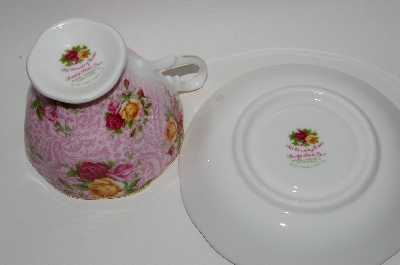 +Royal Albert  "2002" Old Country Roses Dusky Pink Lace Cup & Saucer Set