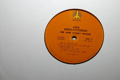Set Of 2 Vintage Albums "Kris Kristofferson" & The "Carpenters"