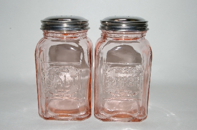 +MBA #69-174  Vintage? Pink Glass Salt & Pepper Shakers