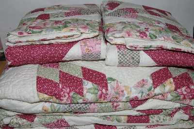 +MBA #89-058  Sunday River Madision Country Handcrafted Twin Size Quilt & Shams
