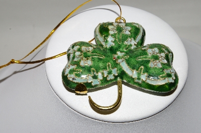 +MBA #87-240  "Beautiful Green Clover Ornament