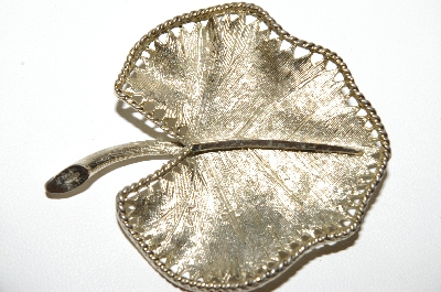 +MBA #88-575   BSK Goldtone Leaf Pin
