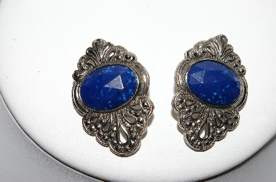 +MBA #88-110   Vintage Silver Tone Blue Center Stone Pierced Earrings