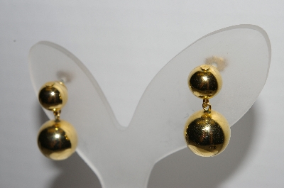 +MBA #97-093 " Avon Goldtone Ball Bead Pierced Earrings"