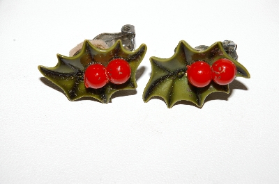 +MBA #E51-012    "Vintage Termoplastic Holly Leaf With Berries Clip On Earrings"