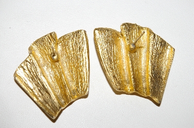 +MBA #E51-107   "Vintage Gold Plated Fancy Fan Look Pierced Earrings"